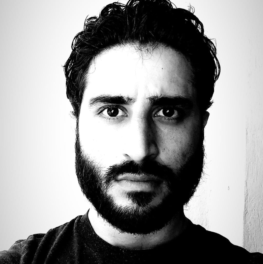 Άγριες Μέλισσες: Ένας άνδρας έρχεται στο Διαφάνι και πολιορκεί την Ασημίνα