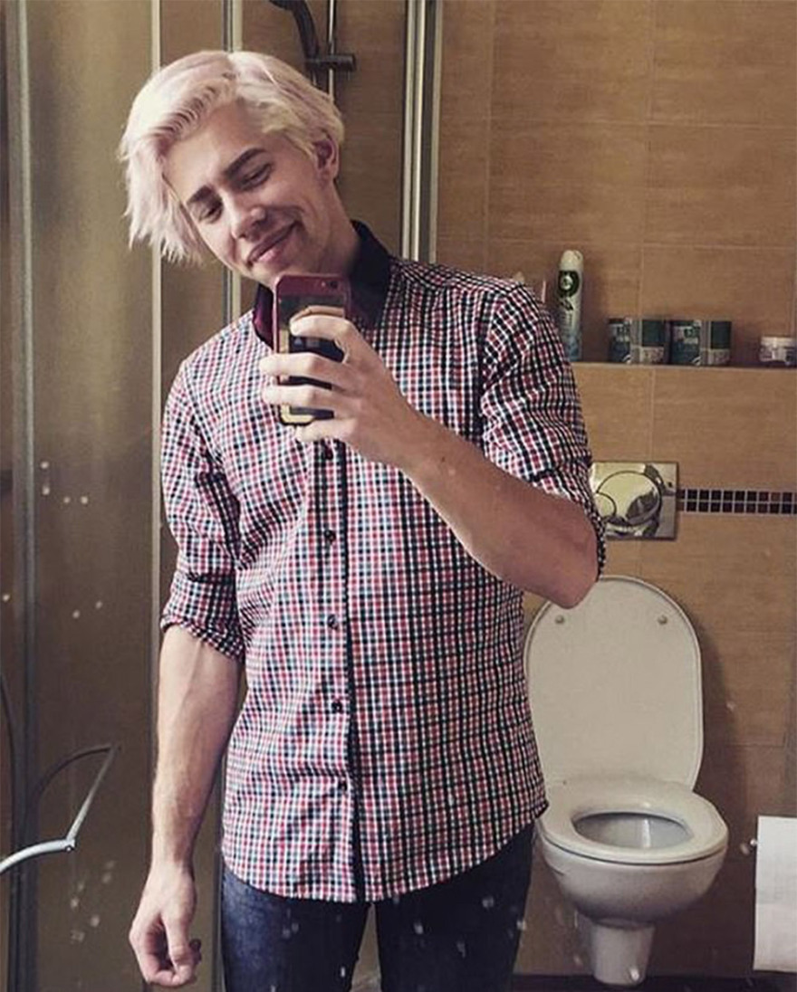 Στρέιτ Τσέχος που έδωσε χιλιάδες ευρώ για να μοιάσει στην Μπάρμπι αναζητά... ανοιχτόμυαλη γυναίκα