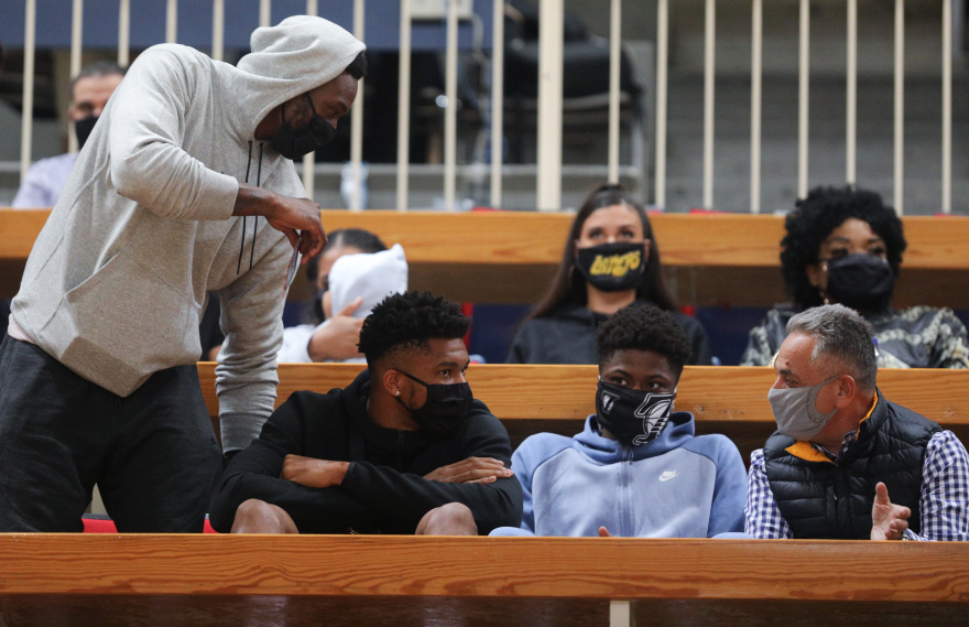 Οι Αντετοκούνμπο στο ΟΑΚΑ για να δουν τον Παναθηναϊκό