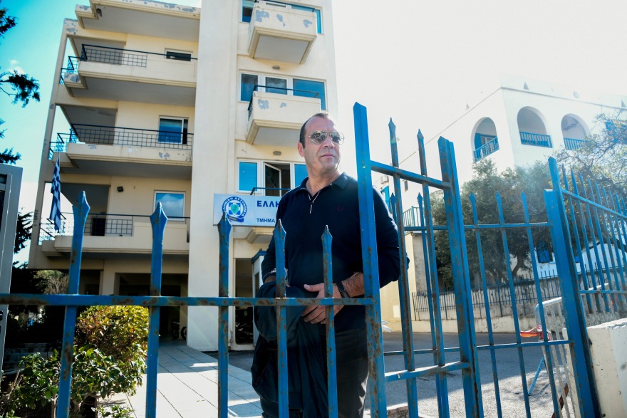 Ένας-ένας παραδίνονται οι χρυσαυγίτες - Στη ΓΑΔΑ Μιχαλολιάκος, Κασιδιάρης, Ηλιόπουλος, Γερμενής (βίντεο)