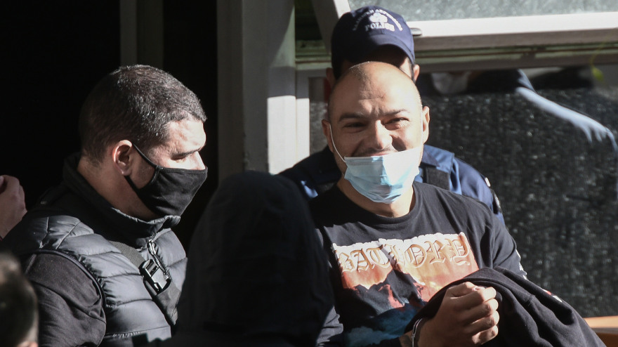 Χρυσή Αυγή: Με χειροπέδες η εγκληματική οργάνωση πήρε τον δρόμο για τις φυλακές (βίντεο + φωτό)