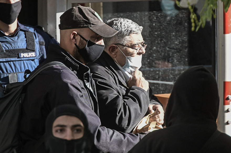 Χρυσή Αυγή: Με χειροπέδες η εγκληματική οργάνωση πήρε τον δρόμο για τις φυλακές (βίντεο + φωτό)