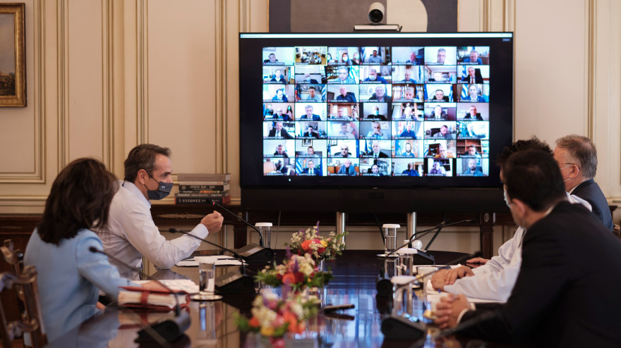 Κορωνοϊός: Ανοιχτό το λιανεμπόριο και στις «κόκκινες» περιοχές