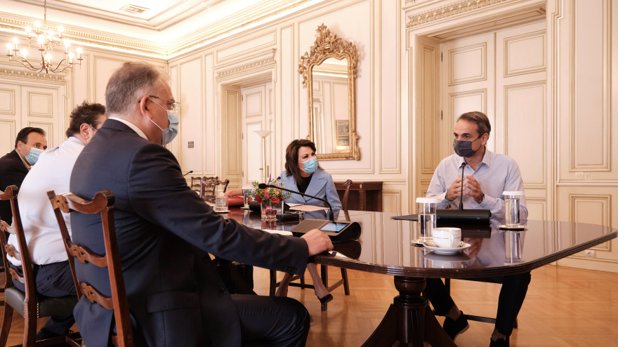 Κορωνοϊός: Ανοιχτό το λιανεμπόριο και στις «κόκκινες» περιοχές