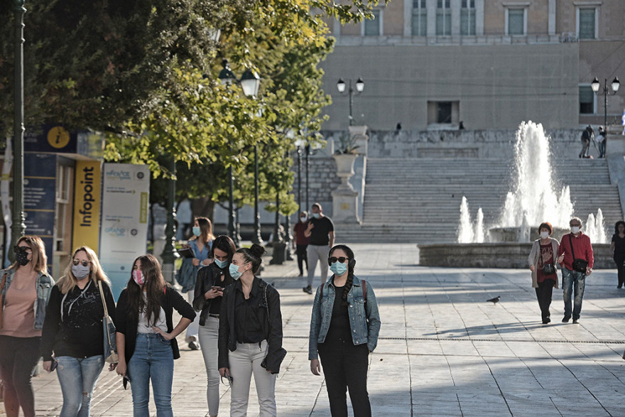 Μέτρα για τον κορωνοϊό: Αυτοψία στο κέντρο της Αθήνας - Σε πλήρη εφαρμογή οι «μάσκες παντού»