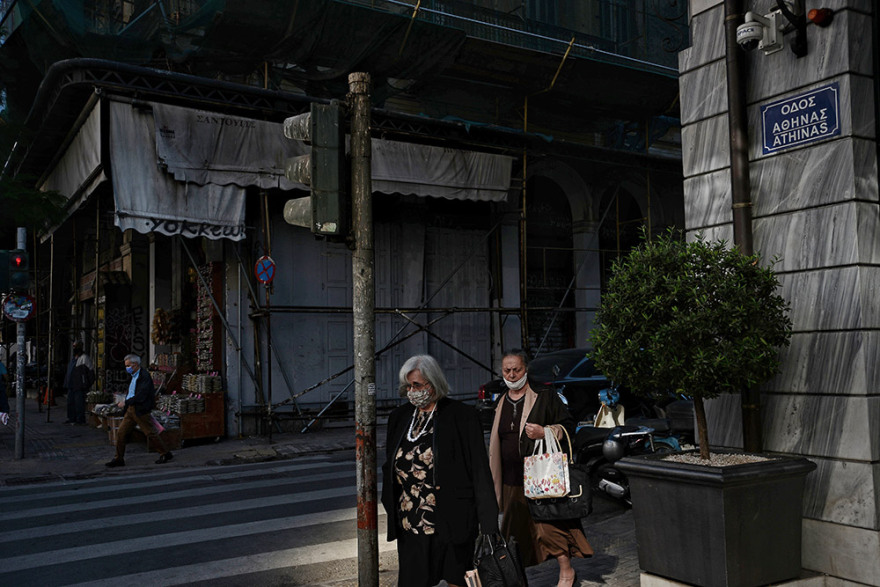 Μέτρα για τον κορωνοϊό: Αυτοψία στο κέντρο της Αθήνας - Σε πλήρη εφαρμογή οι «μάσκες παντού»