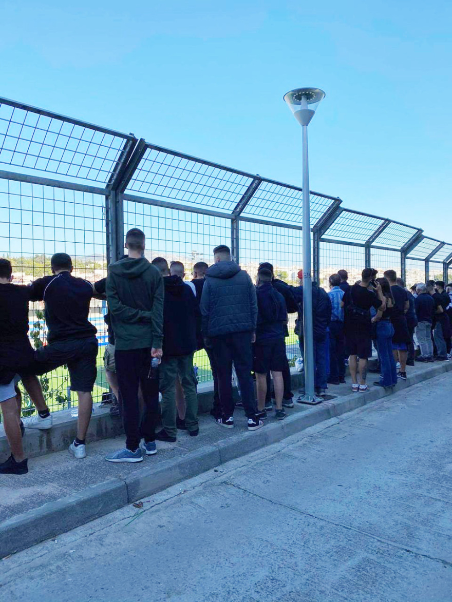 Το αδιαχώρητο σε αγώνα ποδοσφαίρου στο Νέο Ηράκλειο - Φωτογραφίες 