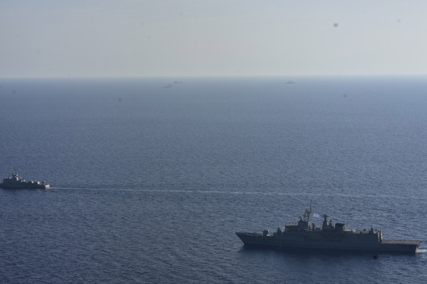 «Κόκκινος Οκτώβρης» στο Αιγαίο: Ελληνικός στρατιωτικός κλοιός από αέρος και θαλάσσης για το Oruc Reis