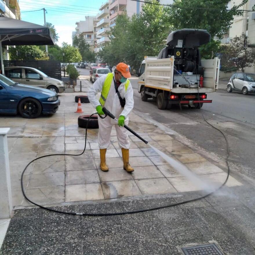 Μεγάλη επιχείρηση απολύμανσης από τον Δήμο Αθηναίων 