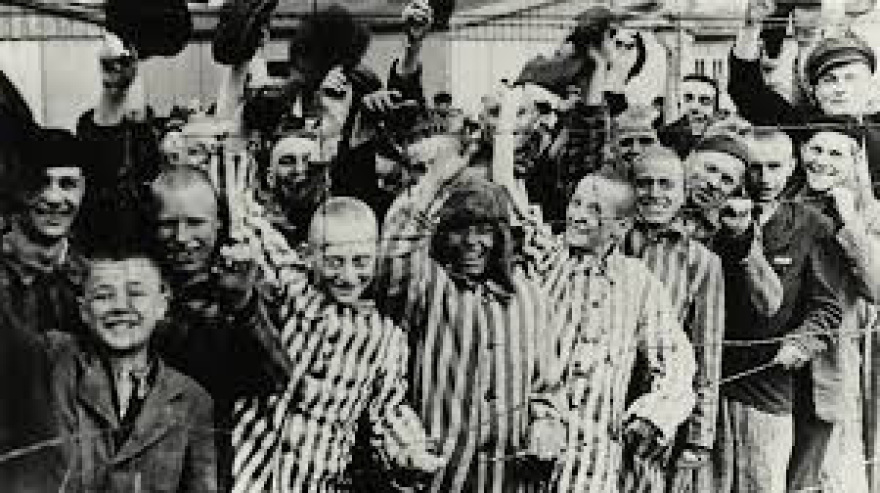 Τα σκοτεινά χρόνια του Νίκου Ζαχαριάδη στο Νταχάου.