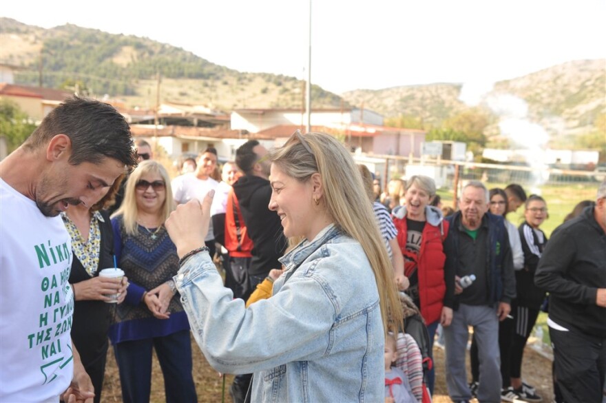 Παίκτης έκανε πρόταση γάμου και ζήτησε από την καλή του να… γράψει στη φανέλα το «ναι» 