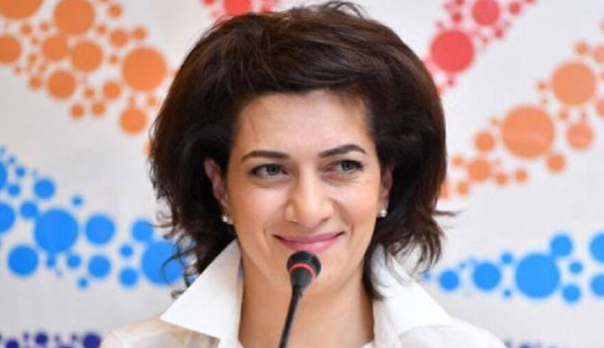 Ναγκόρνο Καραμπάχ: Στο «μέτωπο» η Πρώτη Κυρία της Αρμενίας 