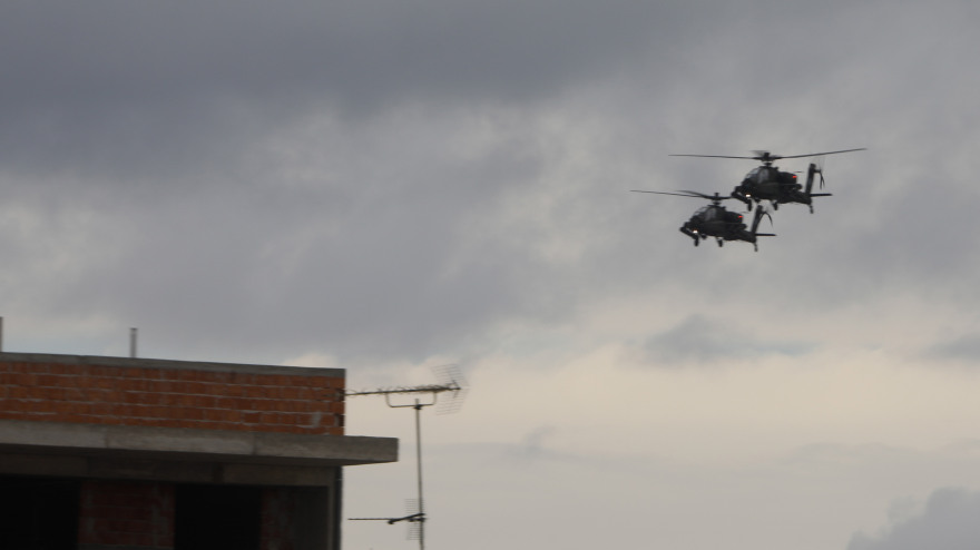 28η Οκτωβρίου: Μαχητικά και ελικόπτερα πάνω από Αθήνα και Θεσσαλονίκη - Δείτε βίντεο, φωτογραφίες