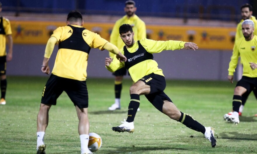 Η τελευταία προπόνηση της ΑΕΚ πριν τη Λέστερ 