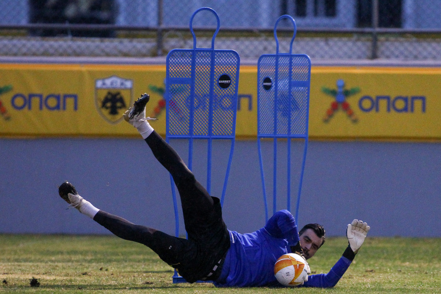 Η τελευταία προπόνηση της ΑΕΚ πριν τη Λέστερ 