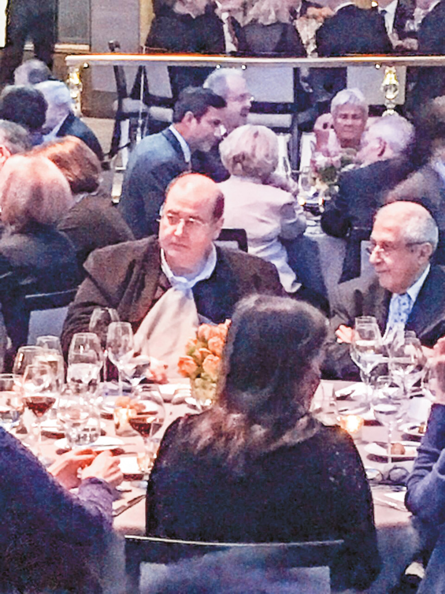 Θάνος Δημάδης: Το «perouka gate» έγινε βιβλίο