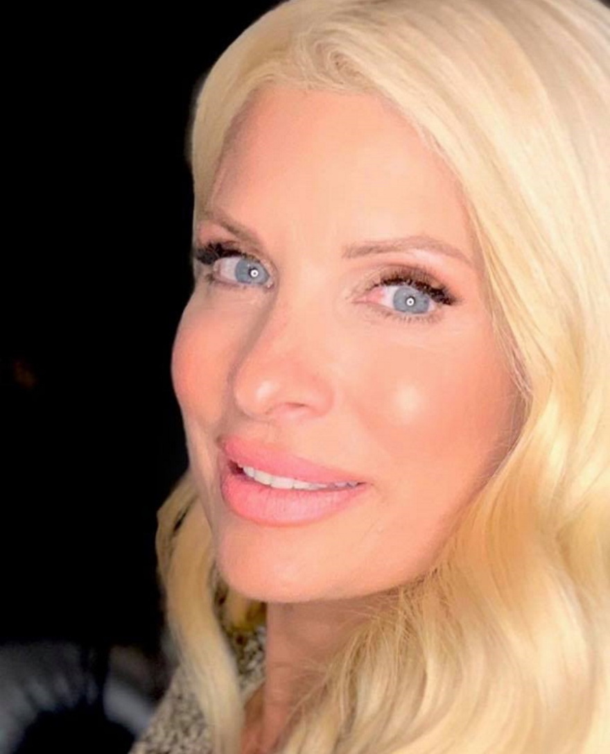 Ελένη Μενεγάκη: Η εμπνευσμένη γενέθλια τούρτα και το «ευχαριστώ» 