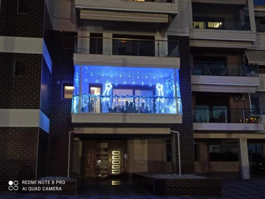 Κορωνοϊός: Μαζί με το lockdown... ήρθαν και τα Χριστούγεννα στην Κοζάνη