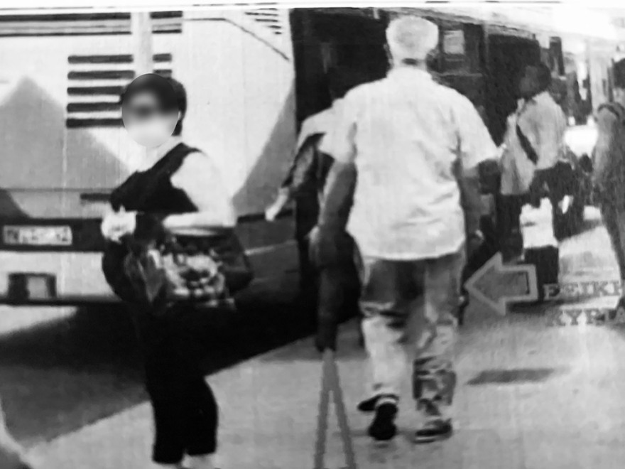 Πορτοφολάδες με μάσκες χτυπούσαν ανεξέλεγκτα στα μέσα μεταφοράς - Δείτε φωτογραφίες 