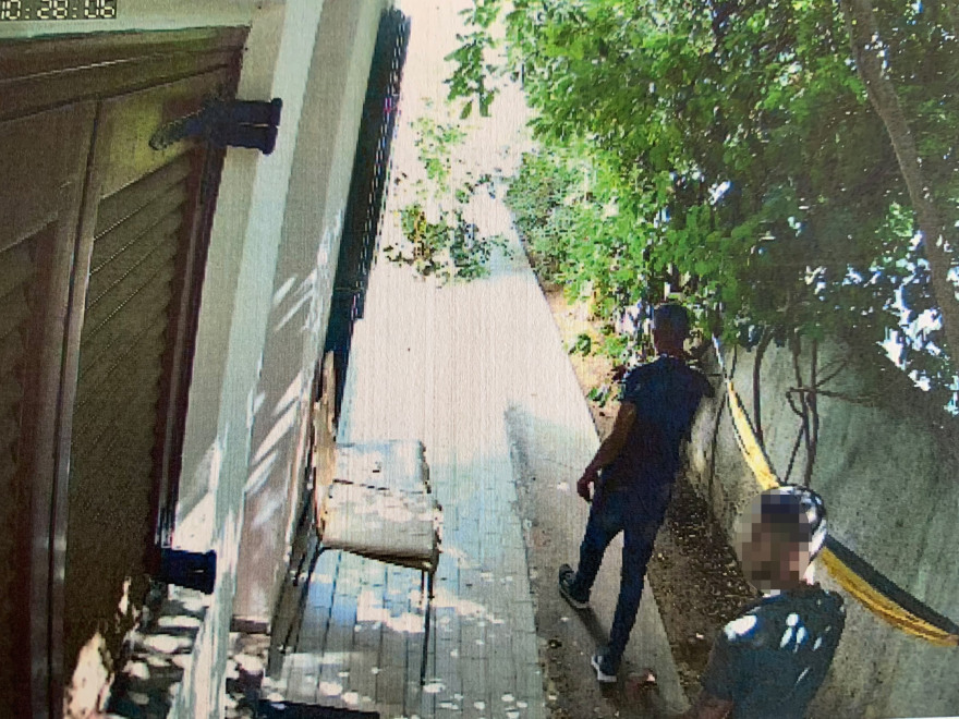 Ληστές υποδύονταν τους... πωλητές εφημερίδων για να μπουκάρουν σε σπίτια - Δείτε φωτογραφίες