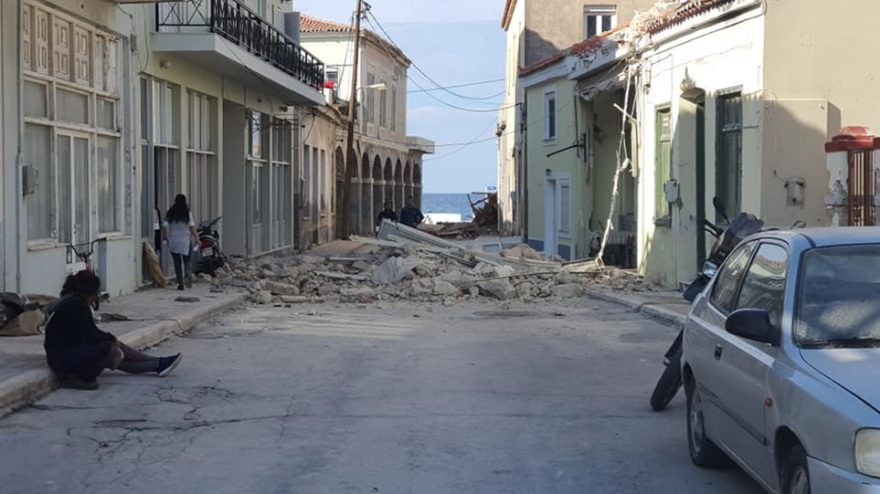 Σεισμός στη Σάμο: Ρήγματα αγωνίας άνοιξαν τα 6,7 Ρίχτερ της Παρασκευής