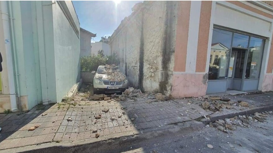 Σεισμός στη Σάμο: Έπεσε εκκλησία στο Καρλόβασι - Δείτε βίντεο