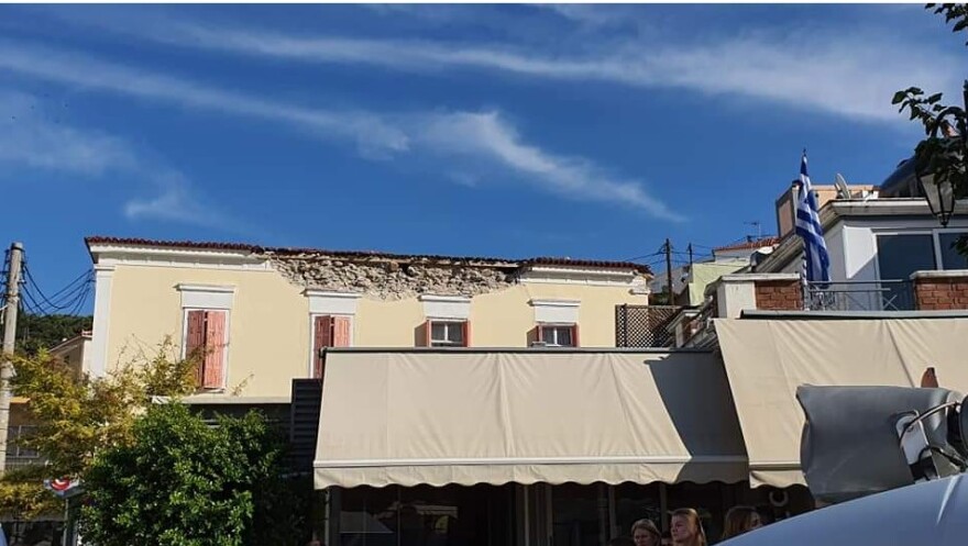 Σεισμός στη Σάμο: Έπεσε εκκλησία στο Καρλόβασι - Δείτε βίντεο