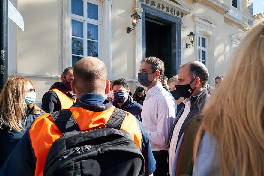 Στη Σάμο ο Μητσοτάκης: Χρέος μας να σταθούμε δίπλα στο νησί