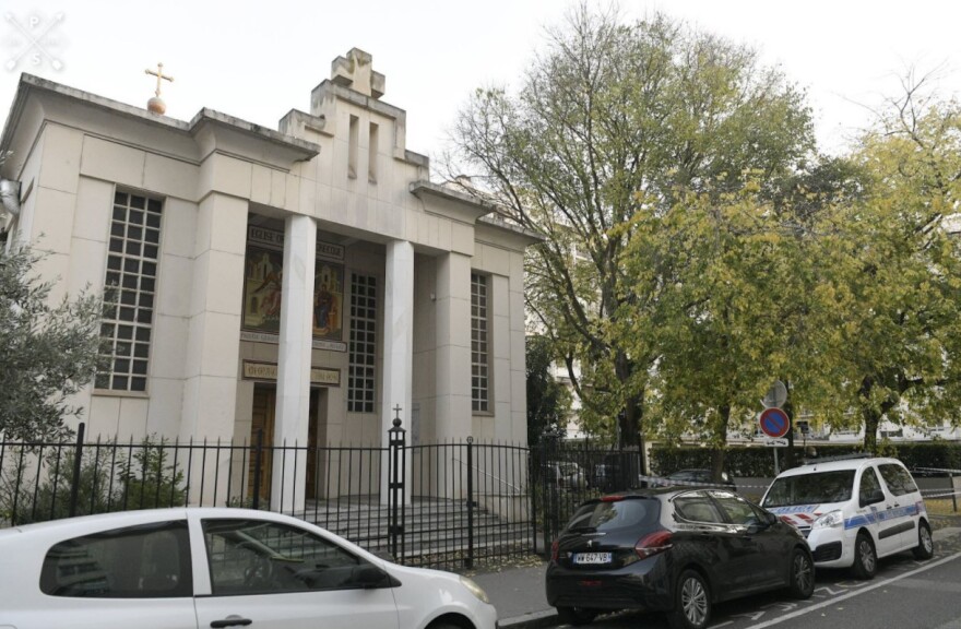 Επίθεση σε ελληνική εκκλησία στη Λυών - Τραυματίας ο ιερέας - Τι είπε στο protothema.gr εφημέριος της ορθόδοξης κοινότητας