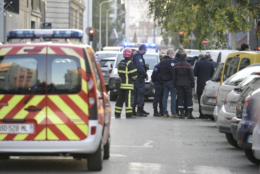Επίθεση σε ελληνική εκκλησία στη Λυών - Τραυματίας ο ιερέας - Τι είπε στο protothema.gr εφημέριος της ορθόδοξης κοινότητας