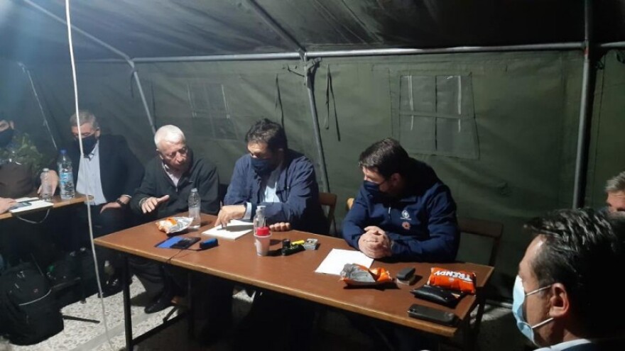 Σεισμός στη Σάμο: Σύσκεψη υπό τον Νίκο Χαρδαλιά στο Καρλόβασι