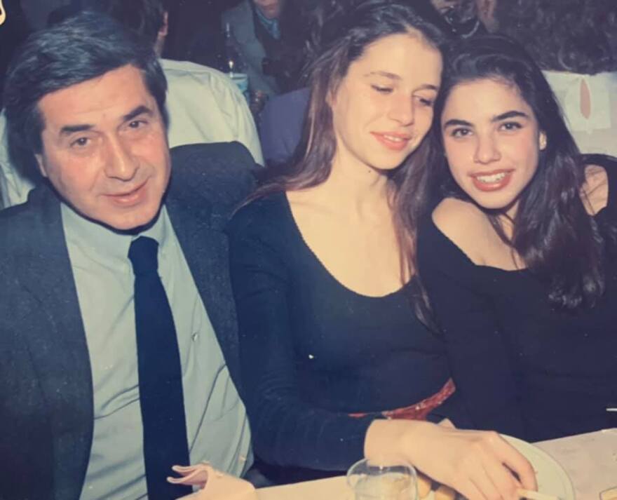 Πέτρος Κουναλάκης: Ο συγκινητικός αποχαιρετισμός της κόρης του στο αποτεφρωτήριο της Ριτσώνας