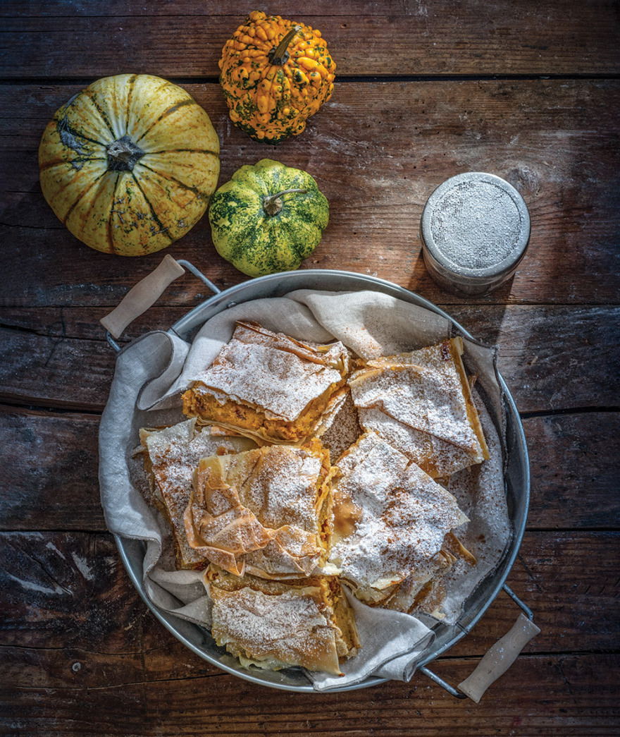 Συνταγή: Γλυκιά κολοκυθόπιτα κυκλαδίτικη