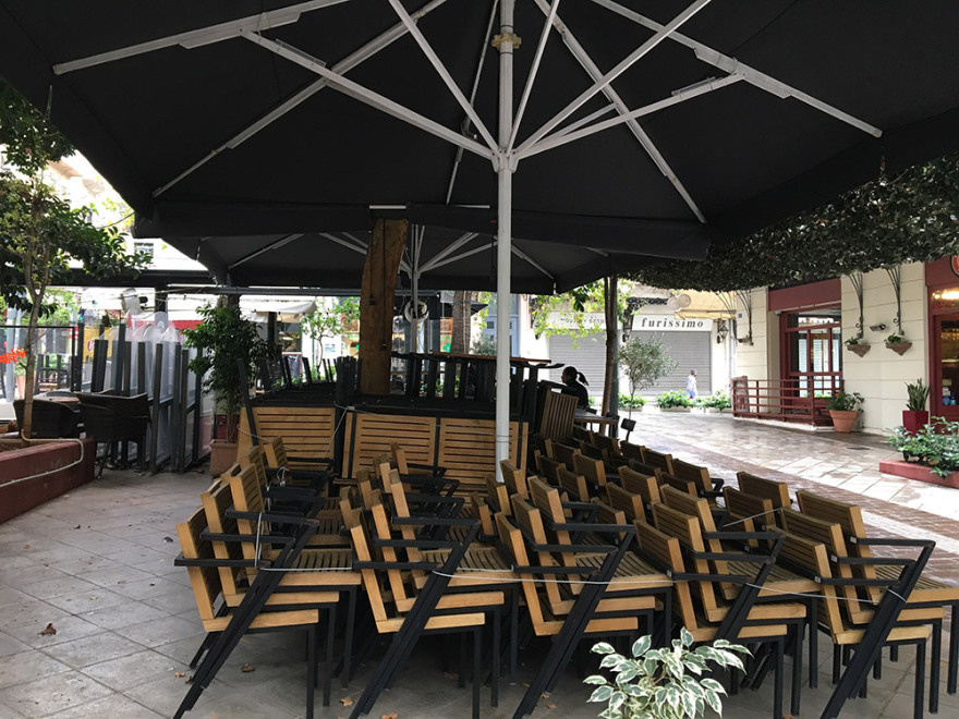 Κορωνοϊός: Τι αλλάζει από σήμερα στην Αττική - Πόσο κοντά είναι το πλήρες lockdown