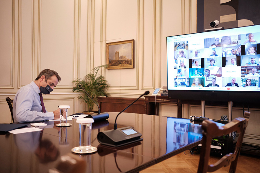 Μητσοτάκης στους βουλευτές της ΝΔ: Να «ενοχλείτε» την κυβέρνηση, όποτε βλέπετε αστοχίες