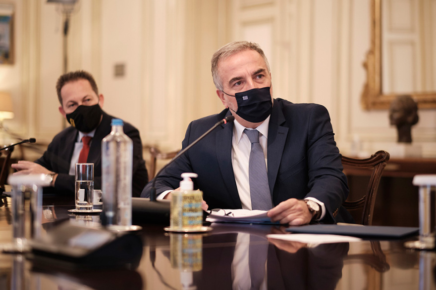 Μητσοτάκης στους βουλευτές της ΝΔ: Να «ενοχλείτε» την κυβέρνηση, όποτε βλέπετε αστοχίες