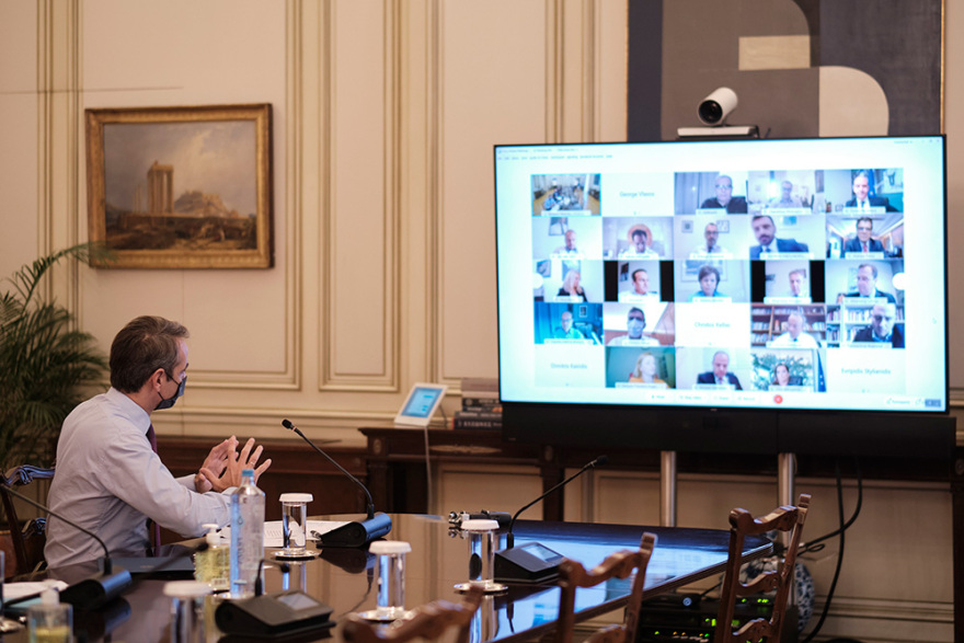 Μητσοτάκης στους βουλευτές της ΝΔ: Να «ενοχλείτε» την κυβέρνηση, όποτε βλέπετε αστοχίες