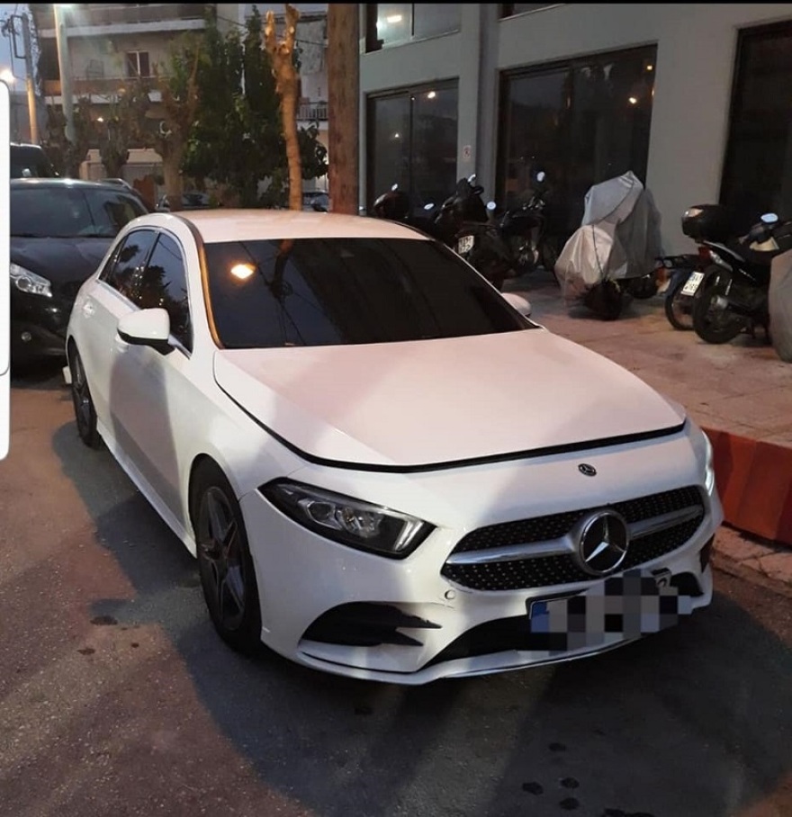 Άγρια καταδίωξη στην Αθήνα: Αστυνομικοί κυνήγησαν Mercedes με δύο διαρρήκτες