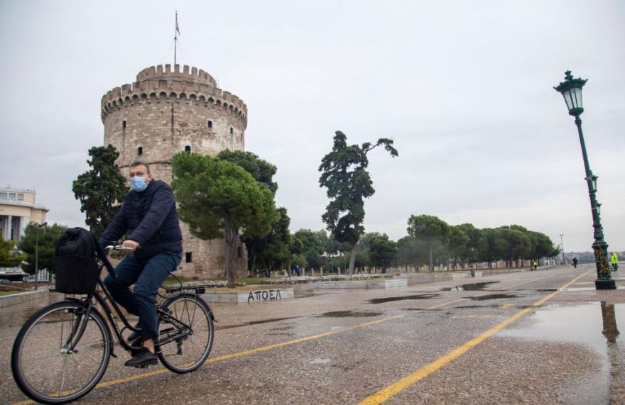 Κορωνοϊός: Σε κατάσταση «πολέμου» τα νοσοκομεία - 1.004 ασθενείς έχουν καταλήξει τον Νοέμβριο! 