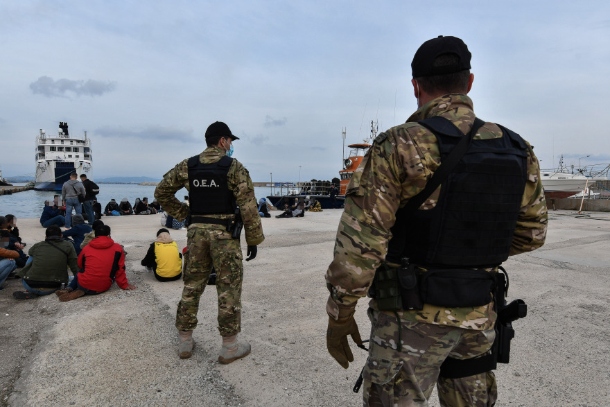 Ηλεία: Έφτασε σκάφος μεταναστών που κουβαλούσε καταδιωκόμενους του Ερντογάν