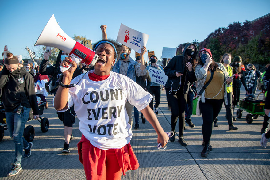 Αμερικανικές εκλογές: Τέσσερις πολιτείες κρίνουν το εκλογικό «θρίλερ» - Αναμένονται τελικά αποτελέσματα από την Πενσιλβάνια
