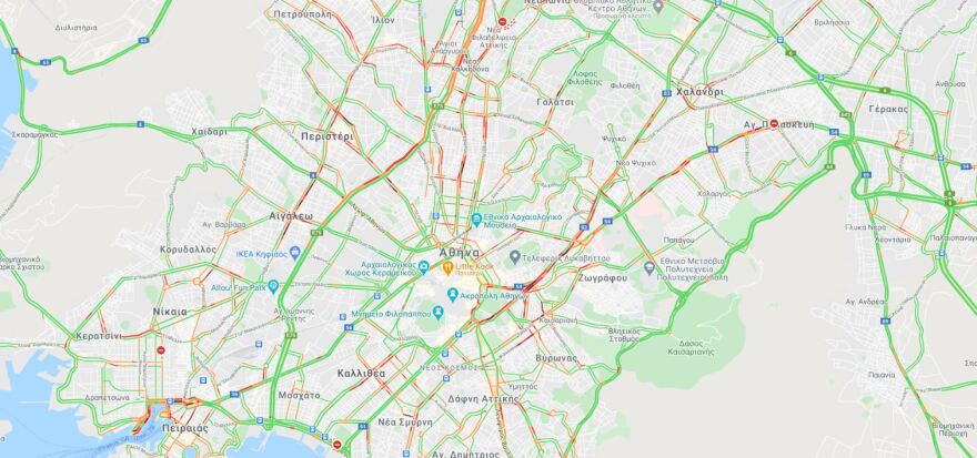 Ουρές στα μαγαζιά και μποτιλιάρισμα στους δρόμους λίγες ώρες πριν από το lockdown