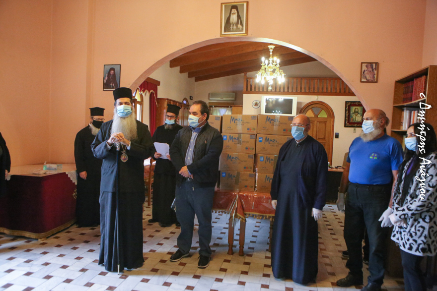 Η «ΑΠΟΣΤΟΛΗ», ο «ΜΑΣΟΥΤΗΣ» και η Μητρόπολη Φθιώτιδος διένειμαν 4.480 γεύματα στη Λοκρίδα