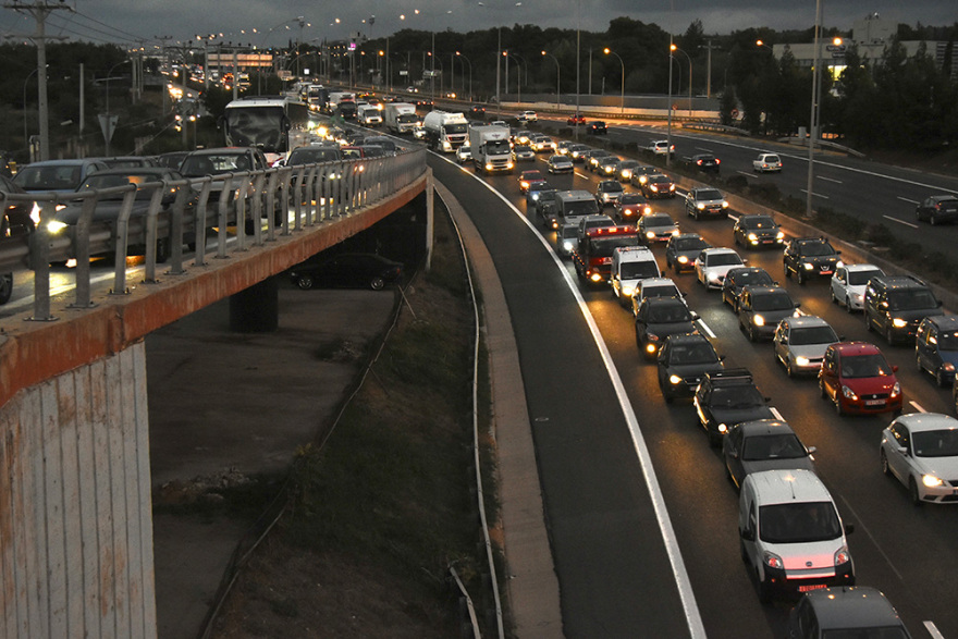 Lockdown: Όπου φύγει φύγει οι Αθηναίοι και σήμερα - Πήξιμο στην αγορά με «εικόνες Χριστουγέννων και Πάσχα»