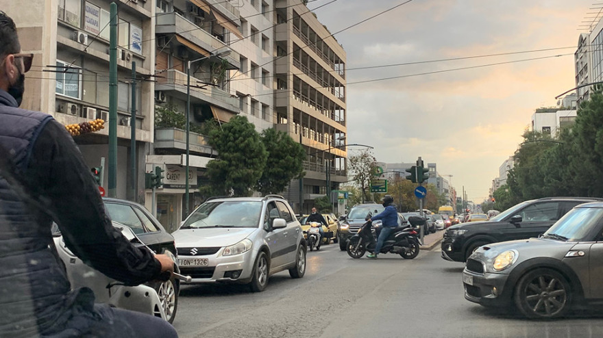 Lockdown: Όπου φύγει φύγει οι Αθηναίοι και σήμερα - Πήξιμο στην αγορά με «εικόνες Χριστουγέννων και Πάσχα»