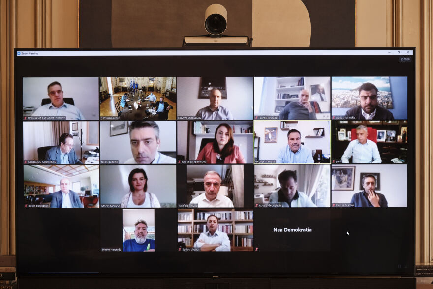 Μητσοτάκης: Να συγκρατήσουμε το δεύτερο κύμα του κορωνοϊού για να μην κάνουμε Χριστούγεννα με πολύ αυστηρά μέτρα