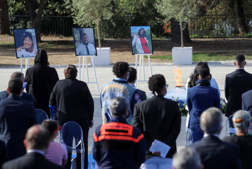 Γαλλία: Φόρος τιμής στα θύματα της επίθεσης στη Νίκαια από τον Ζαν Καστέξ