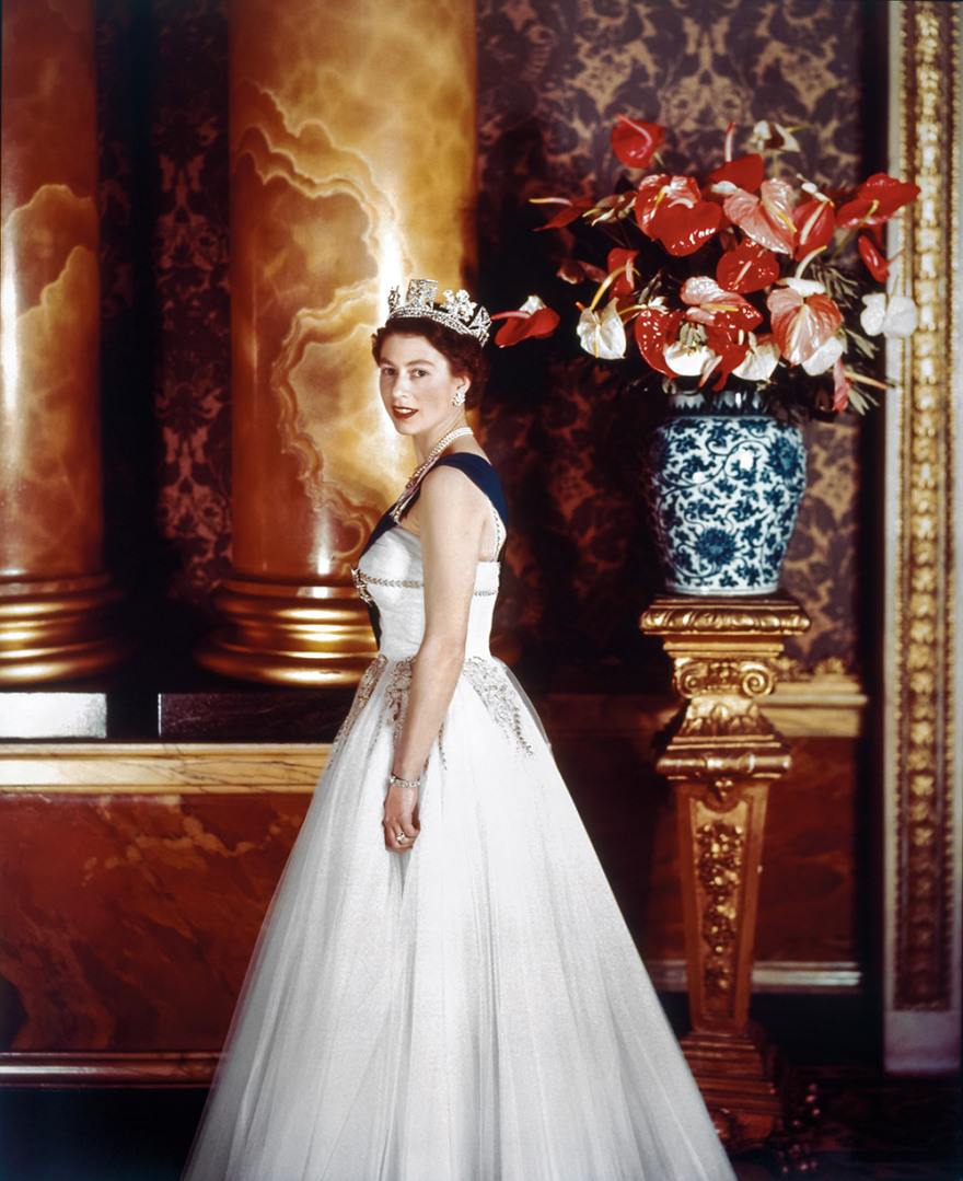 Βασίλισσα Ελισάβετ: Το νέο φωτογραφικό άλμπουμ της ζωής της μέσα και έξω από το παλάτι