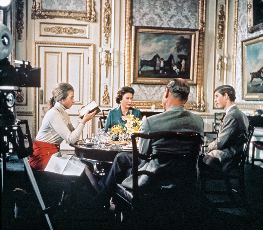 Βασίλισσα Ελισάβετ: Το νέο φωτογραφικό άλμπουμ της ζωής της μέσα και έξω από το παλάτι