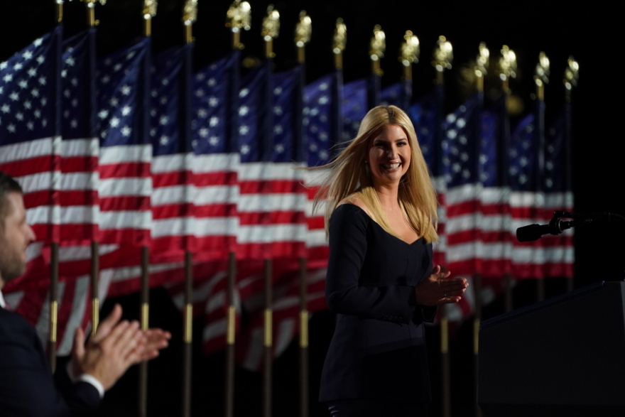 ΗΠΑ: H Ιβάνκα «τσακώθηκε με τον πατέρα της γιατί ήθελε να πάει στην ορκωμοσία» λέει πηγή του Λευκού Οίκου